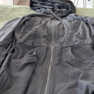 Lululemon Forme Jacket *Cuffins Savasana 🖤EUCsmall